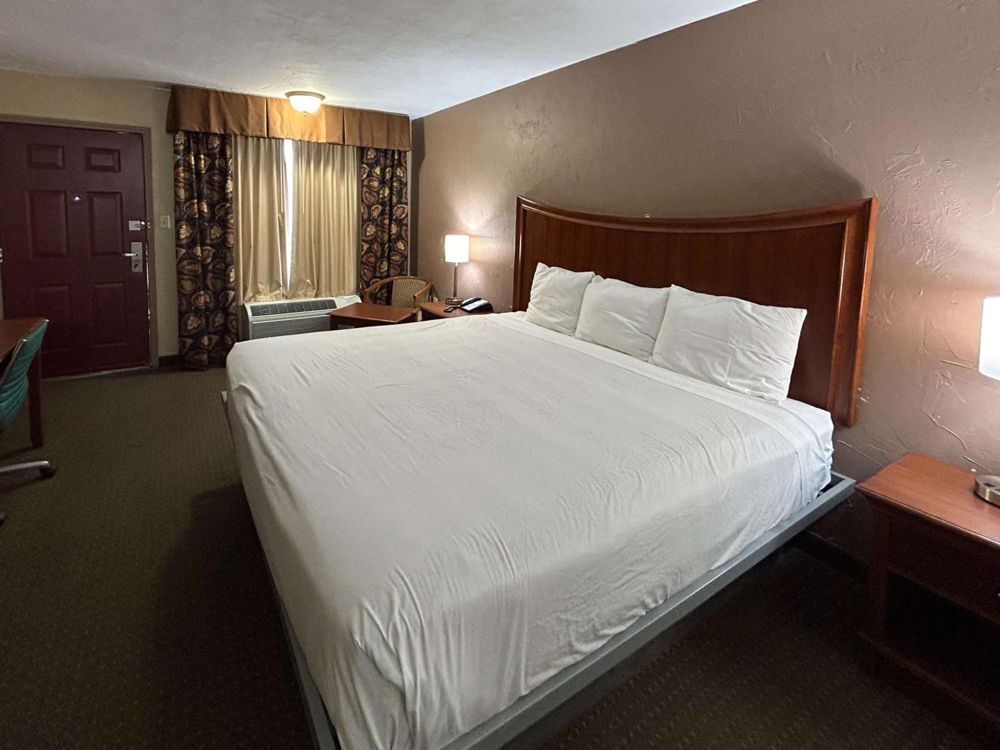 Motel 6 Ada Ok Bagian luar foto